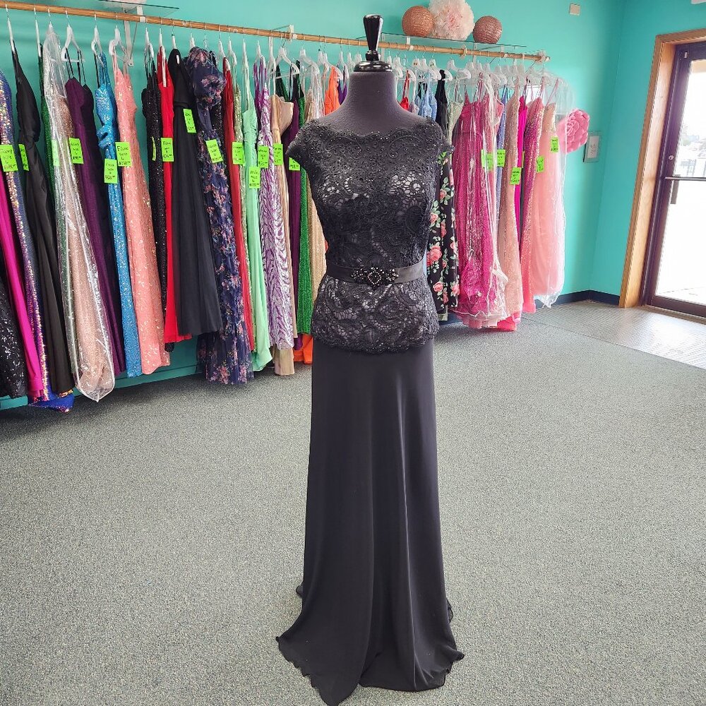 Elizabeth K  GL2043 Size L Black/Gray Mothers Gown Wedding Formal